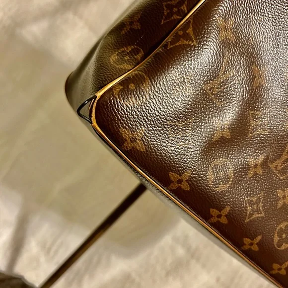 Louis Vuitton Brown Monogram Viva Cite Shoulder Bag M51163 - Picture 4 of 14